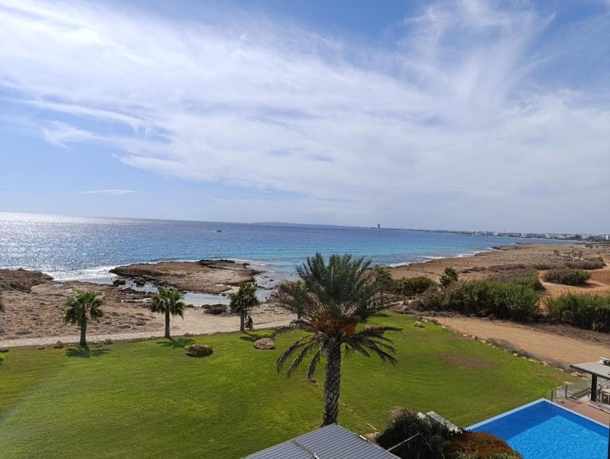 וילה Beachfront Luxury Glory
