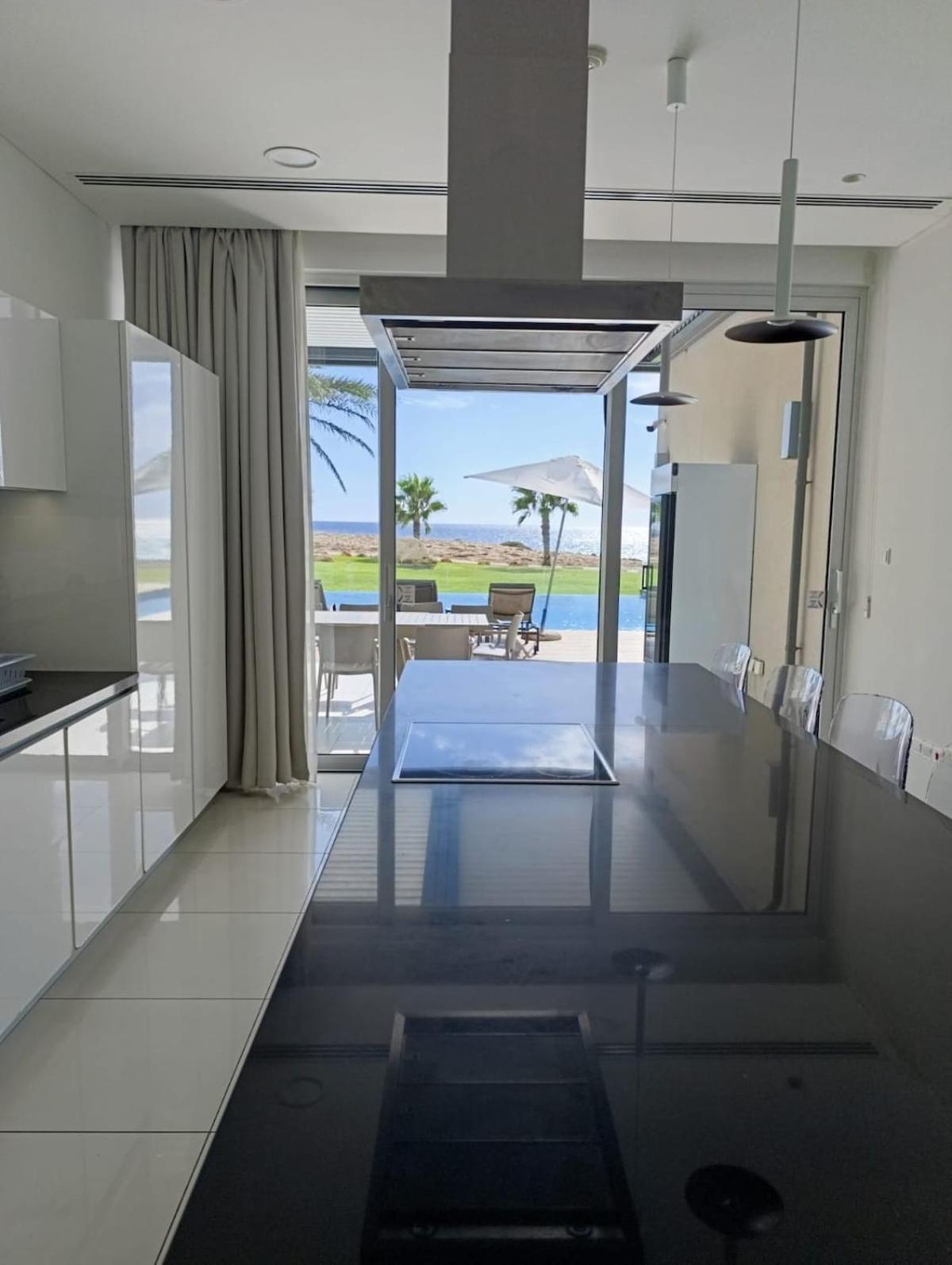 וילה Beachfront Luxury Glory איה נאפה