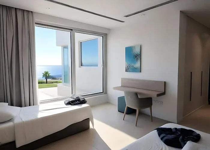 Beachfront Luxury Villa Glory